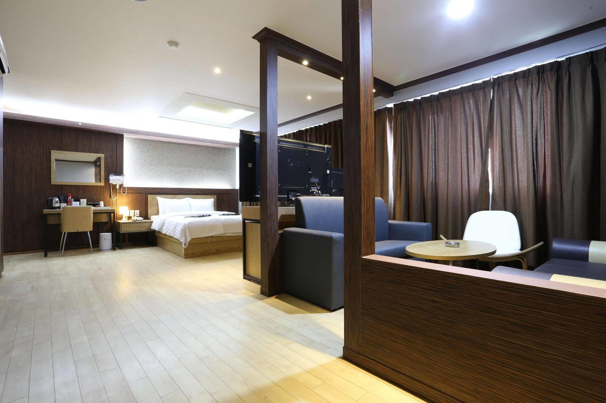 Y Ocean Hotel Yeosu Exterior foto